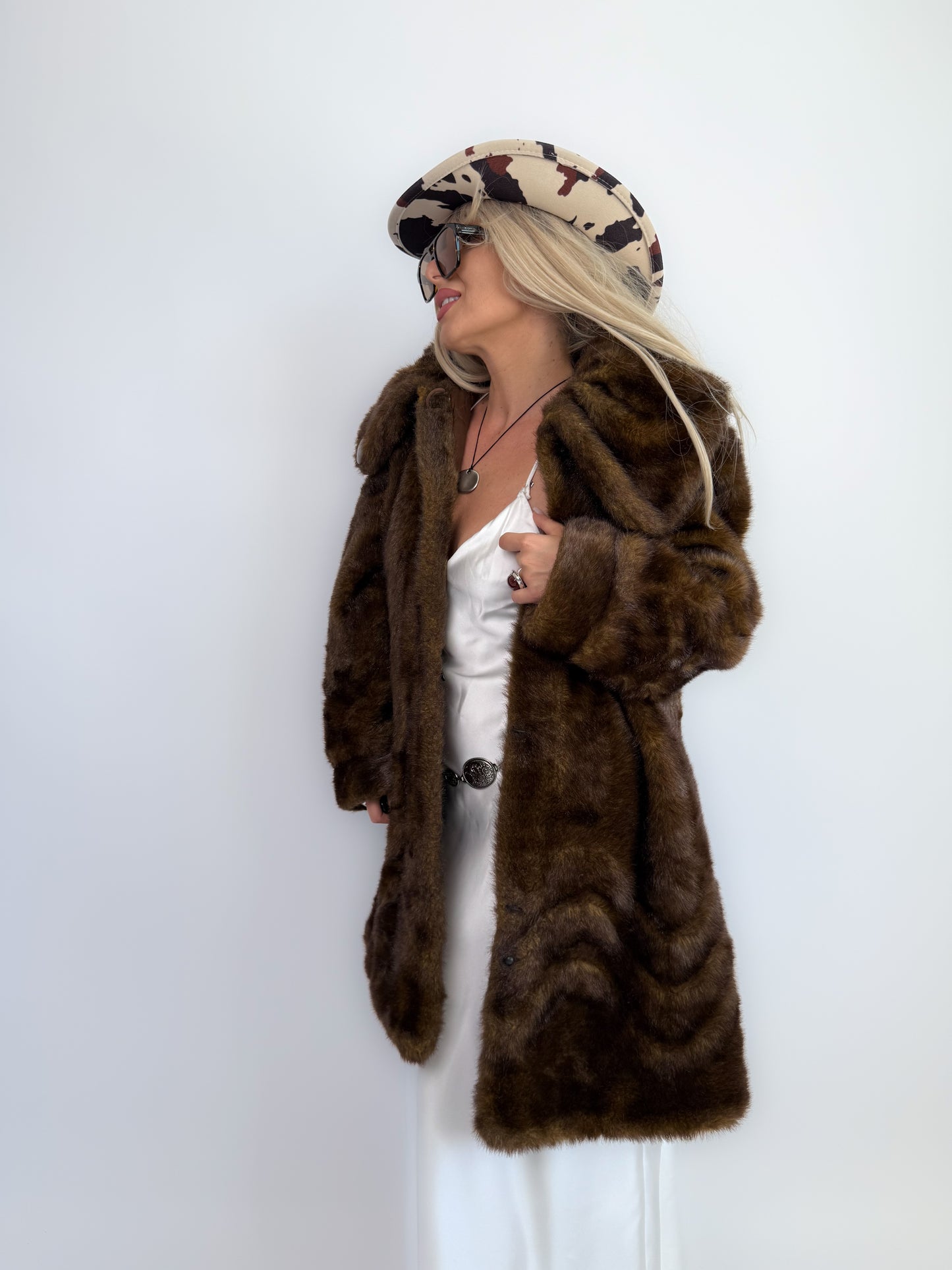Vintage 90s Faux Fur Coat: Brown Mob Wife Style Winter Jacket Size Large