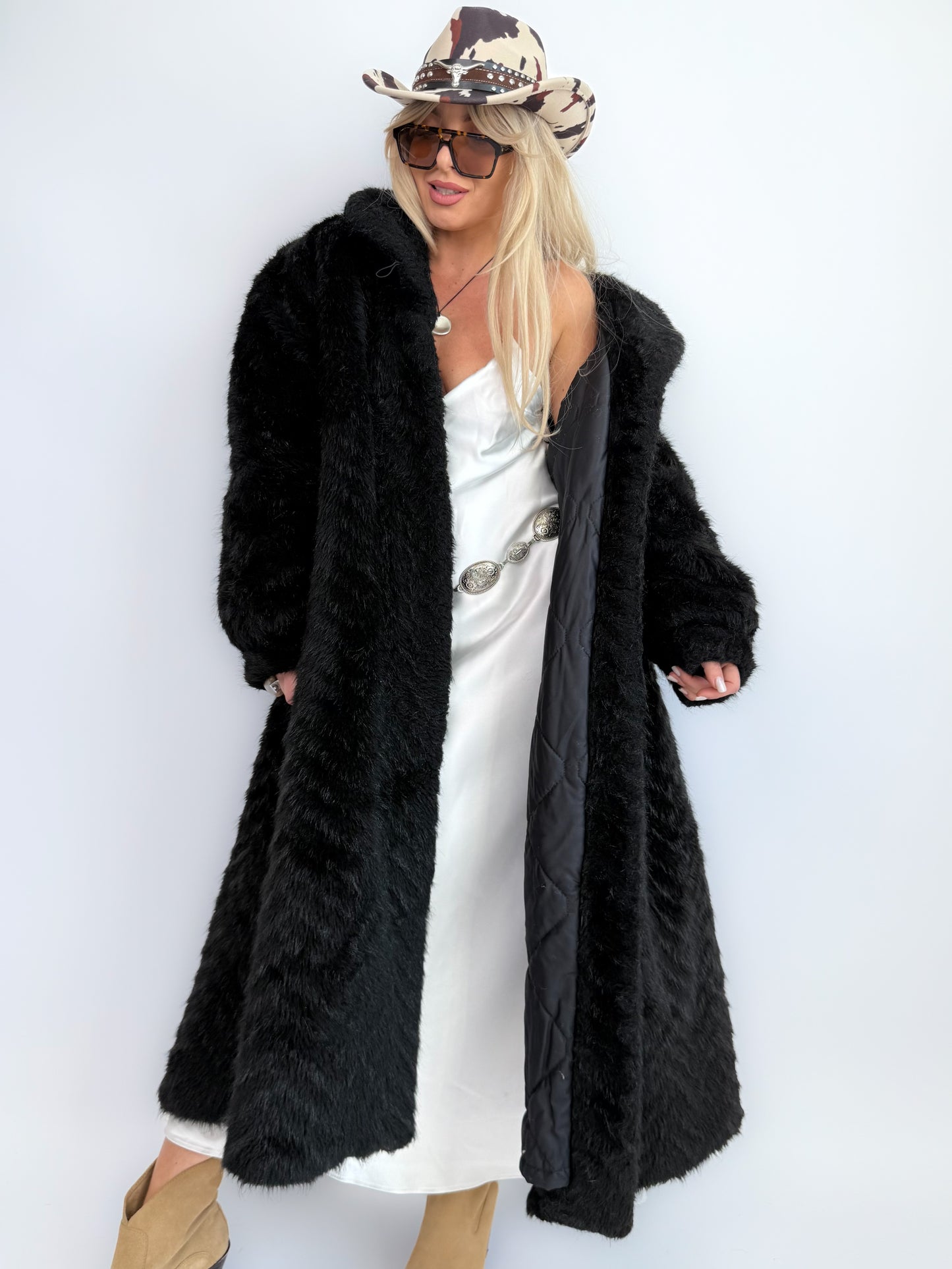 Vintage Faux Fur- Long Winter Coat in Black- L XL
