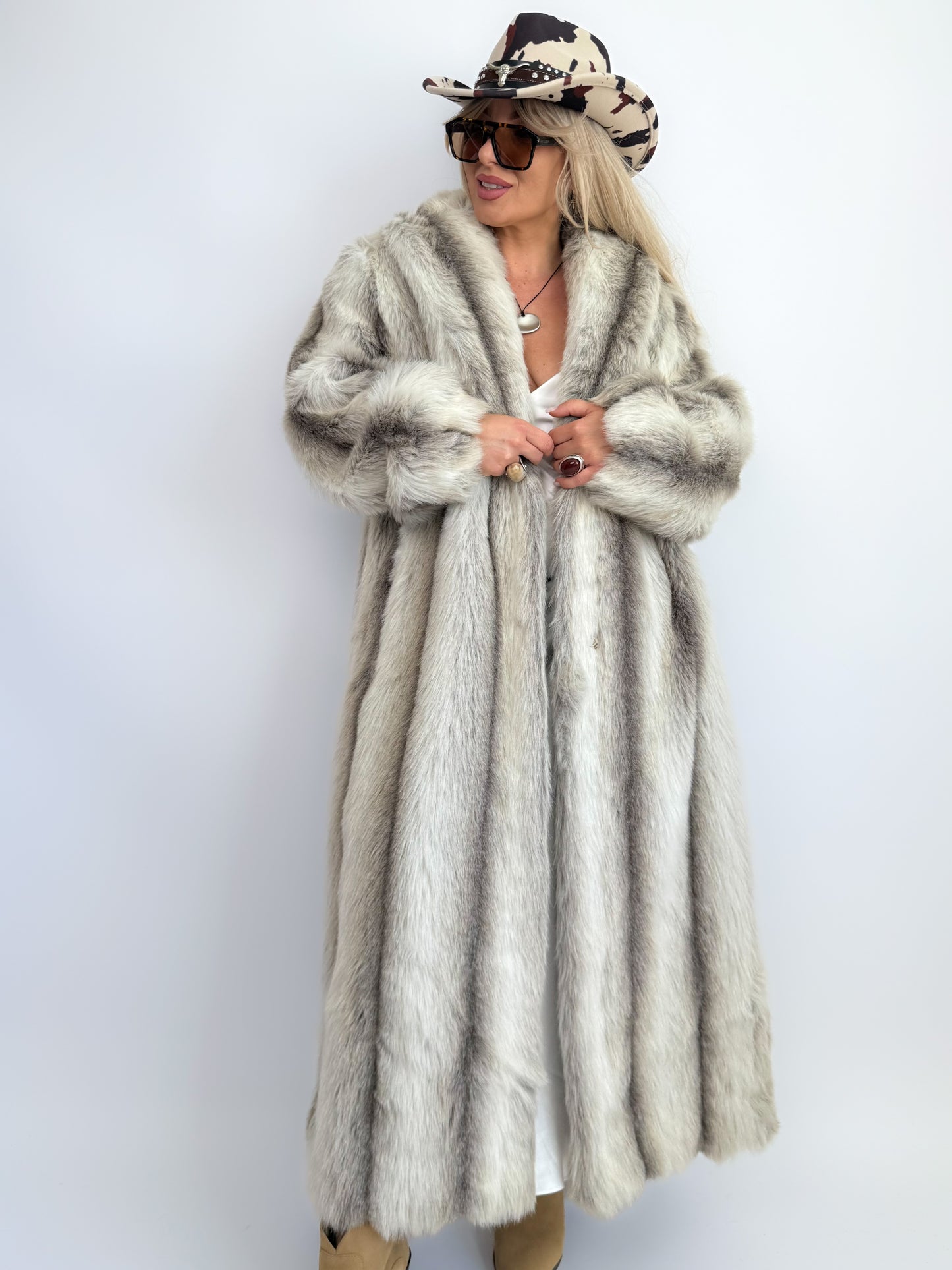 Vintage Cream Ivory Faux Fur Full Length Coat – Mob Wife Style  Winter Coat M
