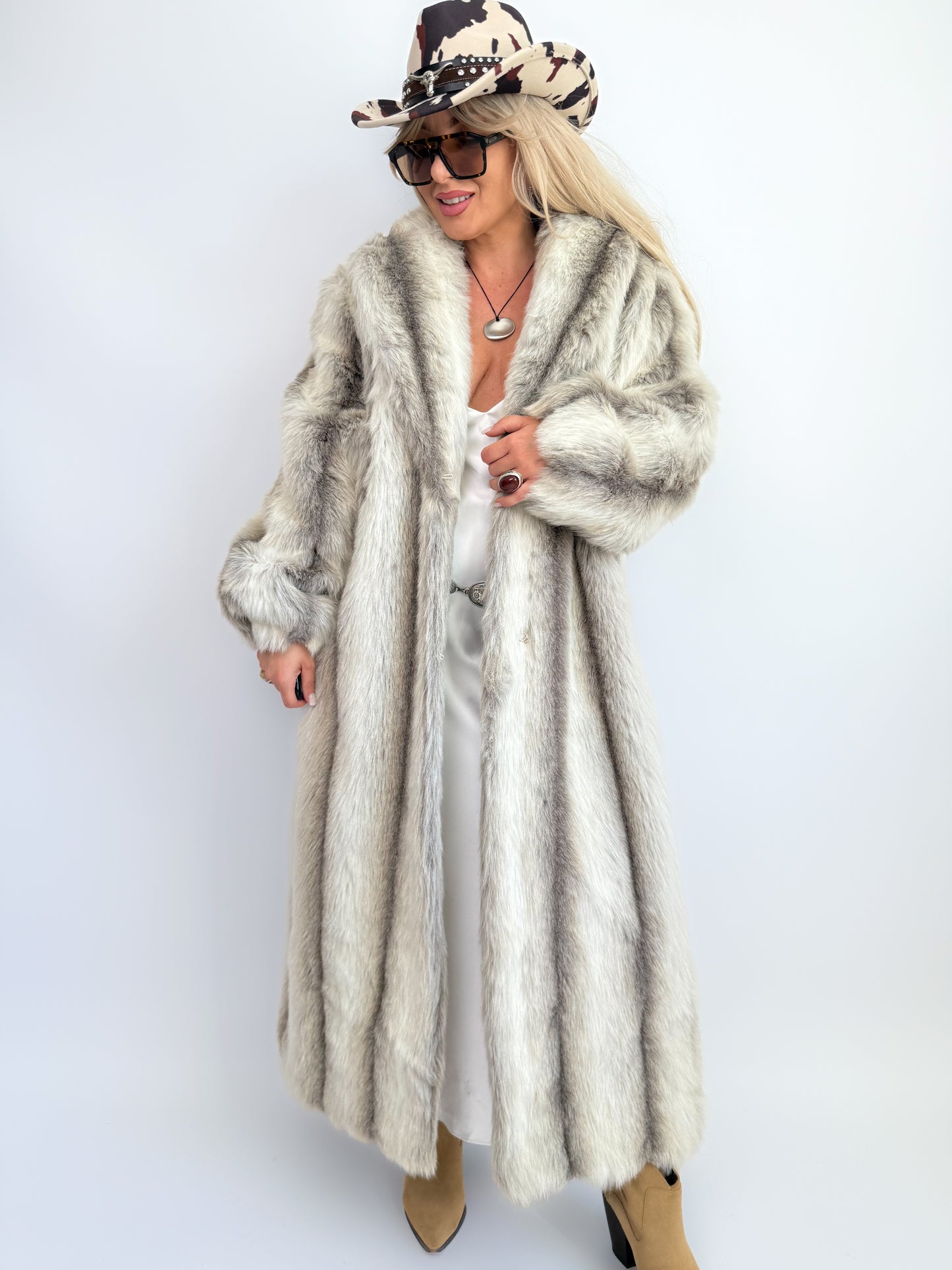 Vintage Cream Ivory Faux Fur Full Length Coat – Mob Wife Style  Winter Coat M