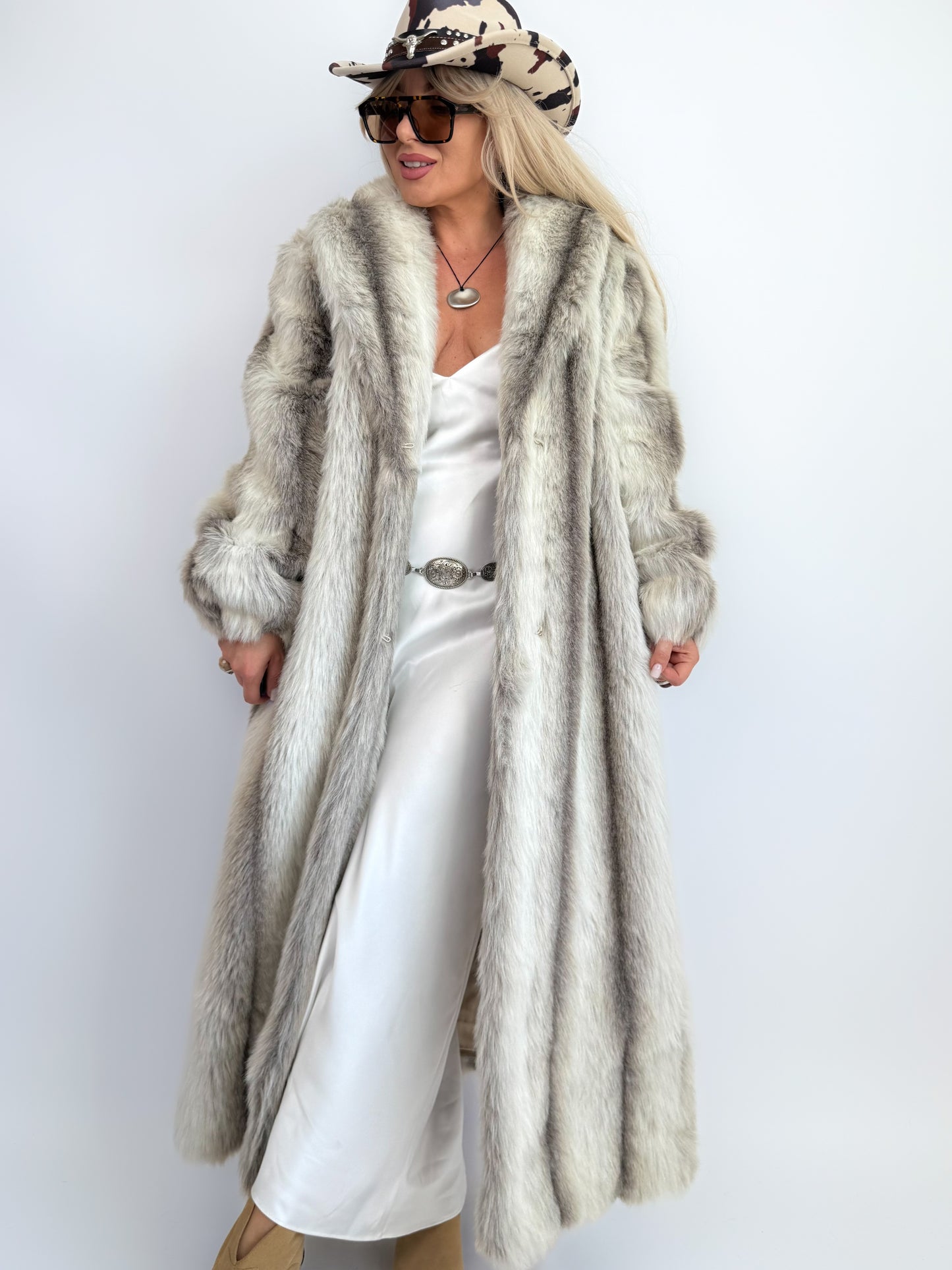 Vintage Cream Ivory Faux Fur Full Length Coat – Mob Wife Style  Winter Coat M