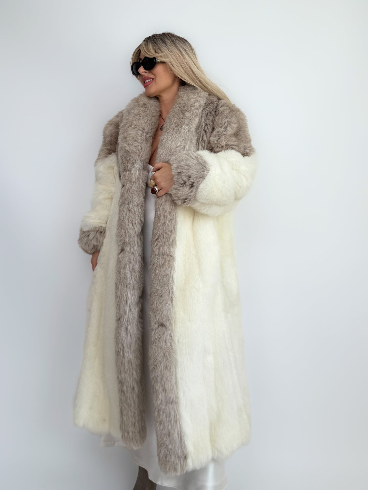 Vintage Ivory White Taupe Faux Fur Long Coat – Long Winter Bridal Glam Statement Jacket - S