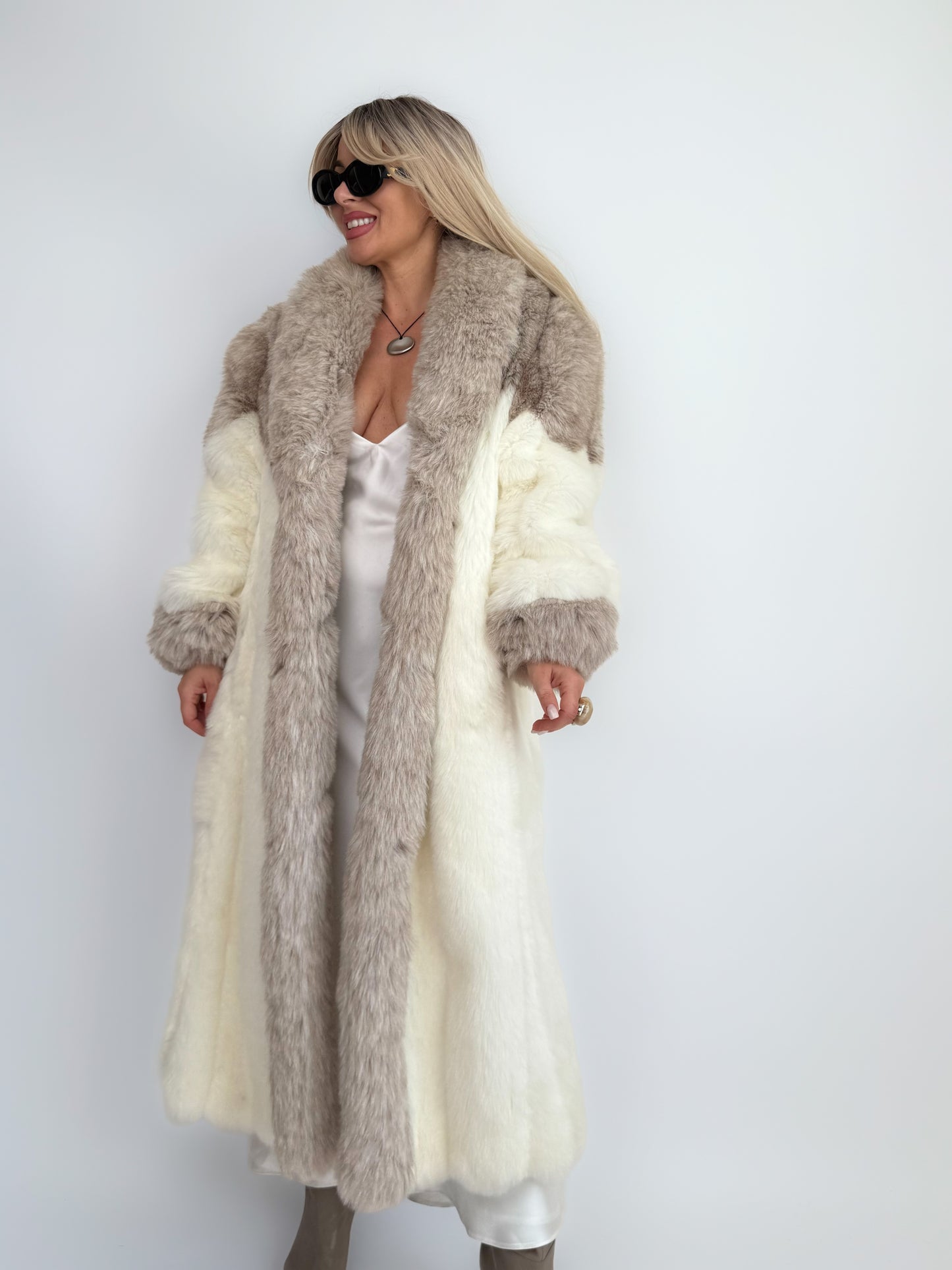 Vintage Ivory White Taupe Faux Fur Long Coat – Long Winter Bridal Glam Statement Jacket - S