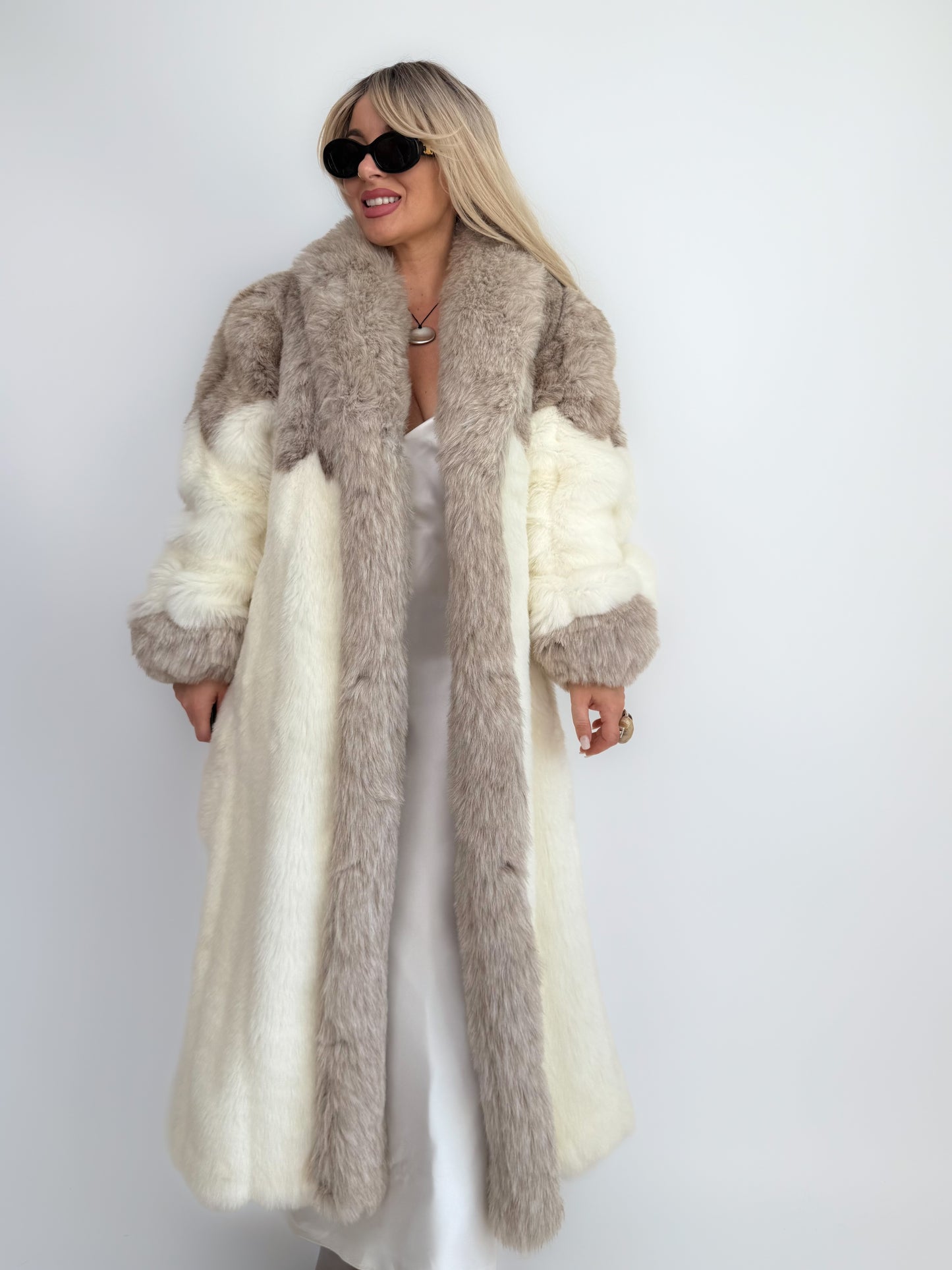 Vintage Ivory White Taupe Faux Fur Long Coat – Long Winter Bridal Glam Statement Jacket - S