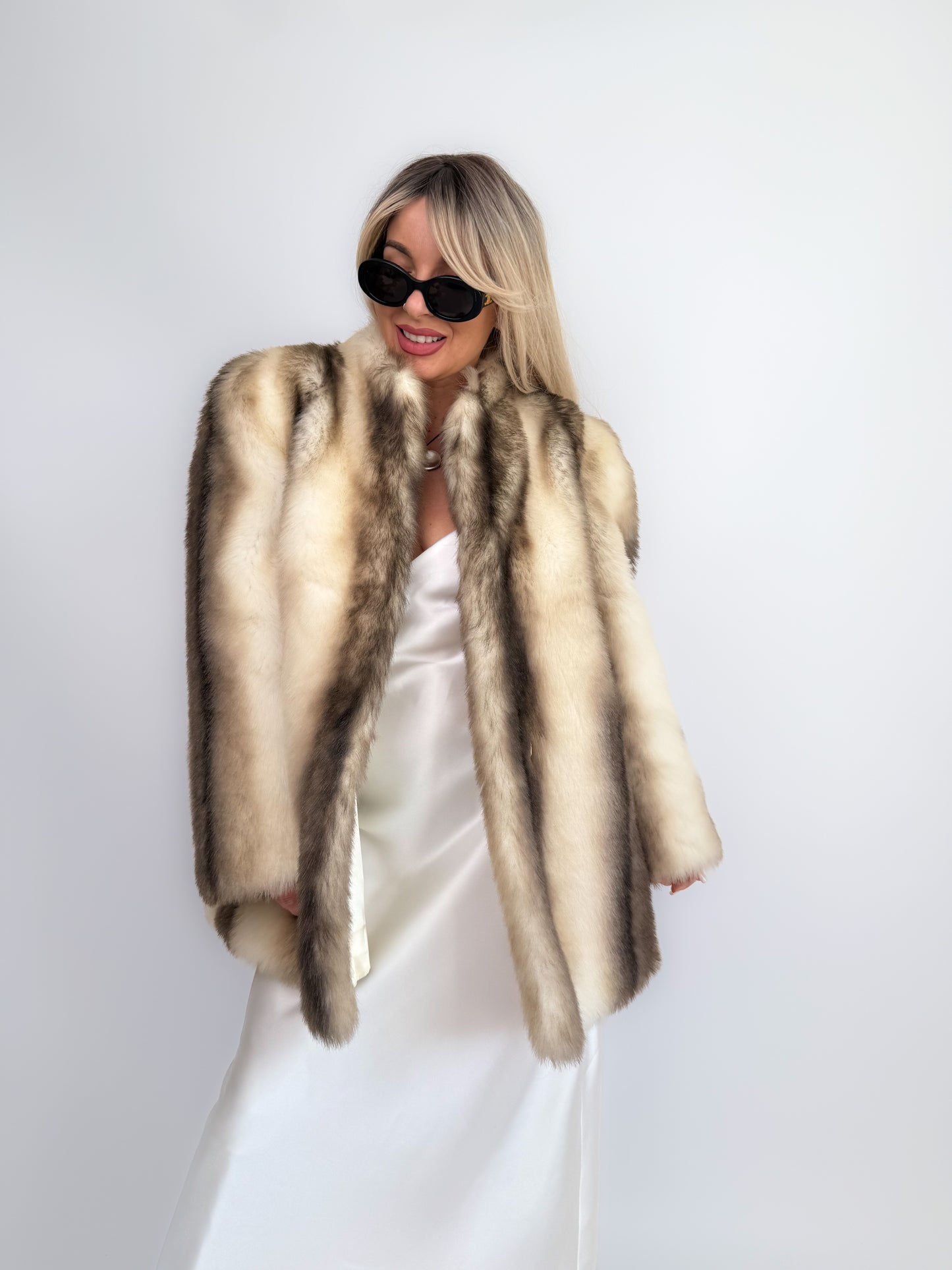 Vintage Beige Brown Faux Fur Coat – 80s Winter Bridal Statement Jacket S