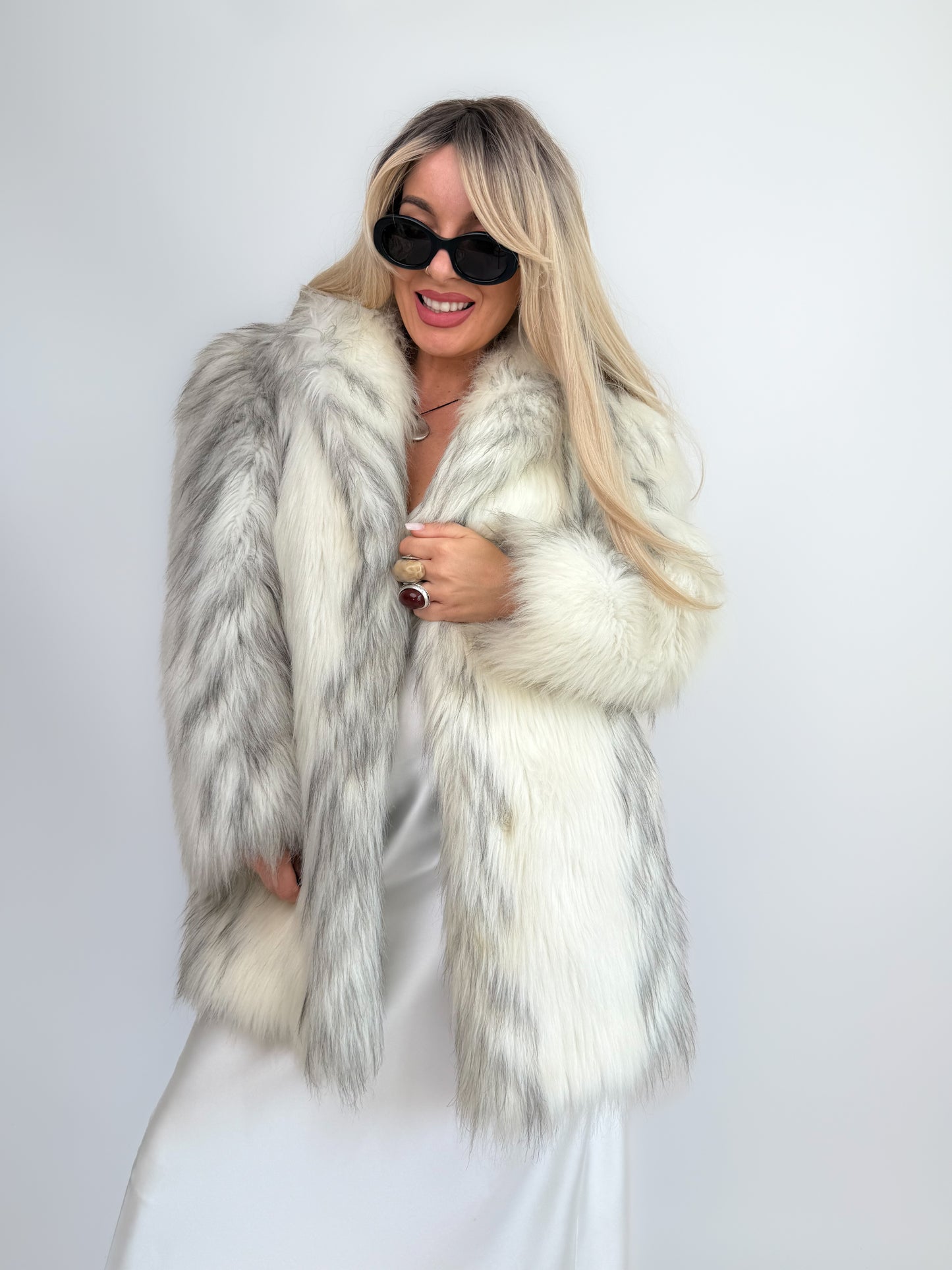 Vintage Ivory Gray Faux Fur Bridal Winter Coat – S