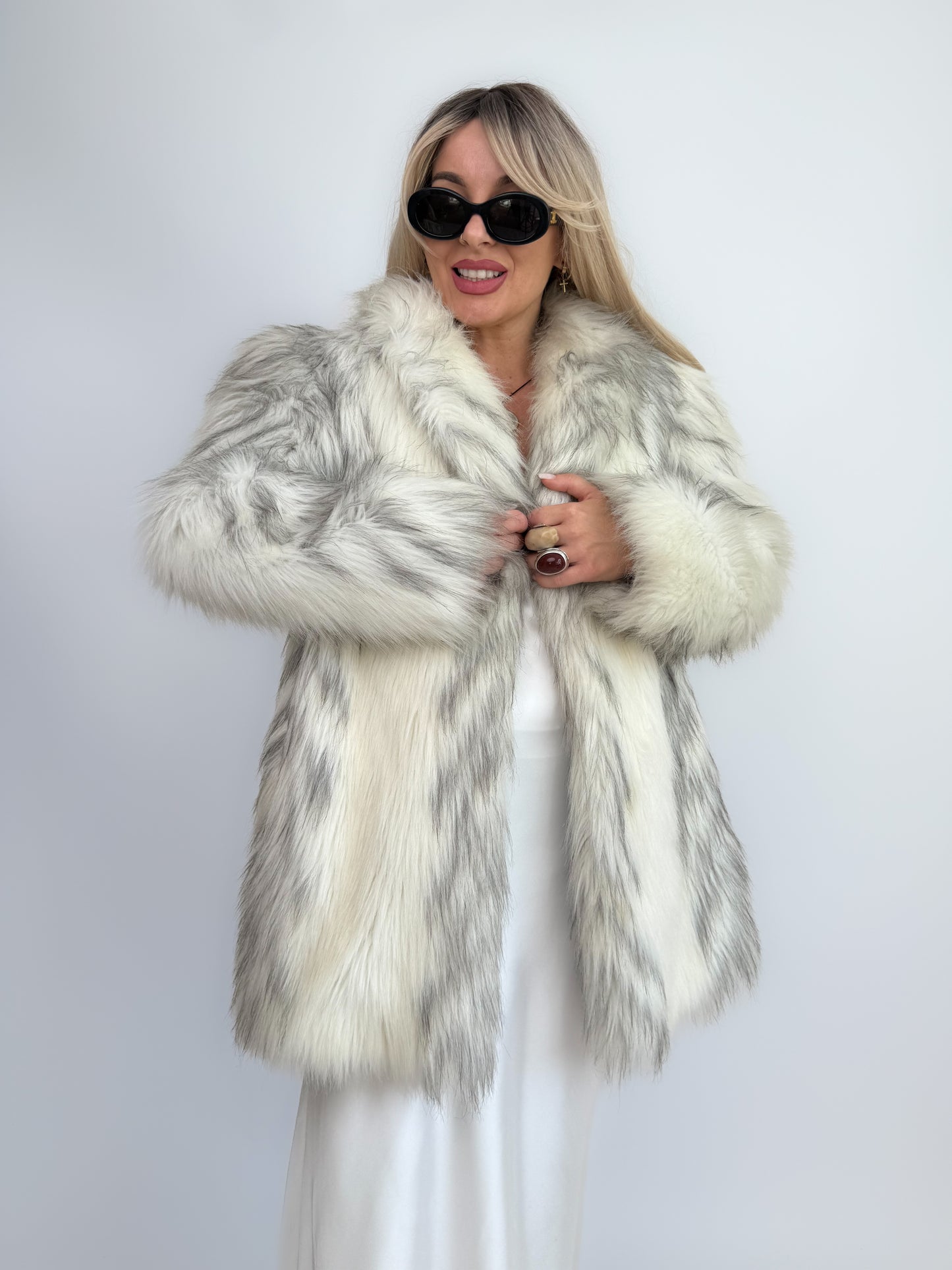 Vintage Ivory Gray Faux Fur Bridal Winter Coat – S