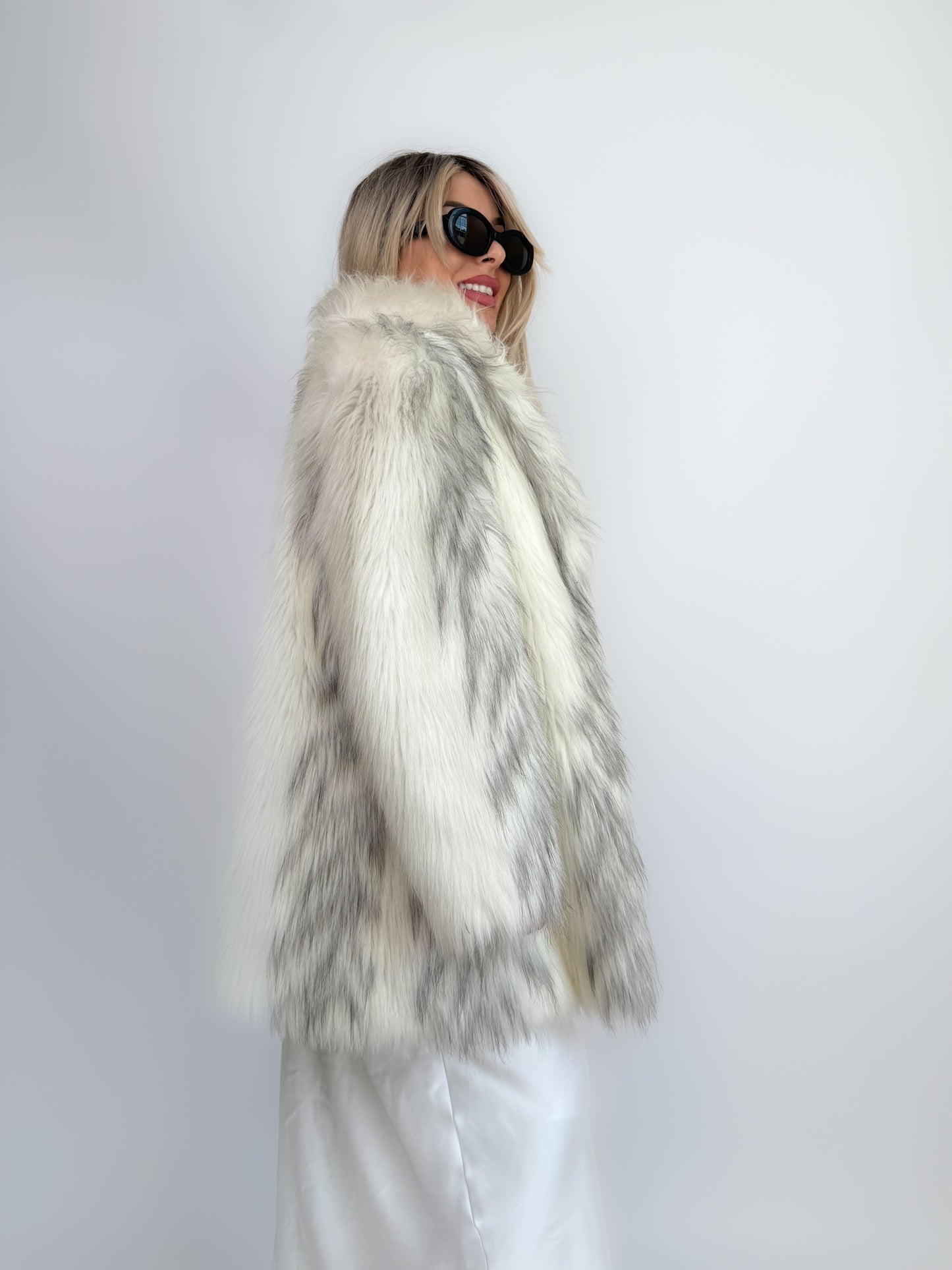 Vintage Ivory Gray Faux Fur Bridal Winter Coat – S