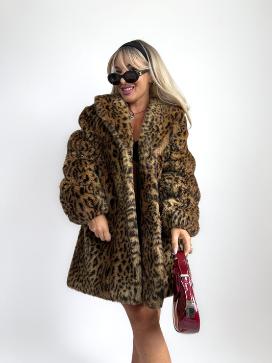 Vintage Y2K Cheetah Faux Fur Coat - Heavyweight Animal Print Winter Jacket in L