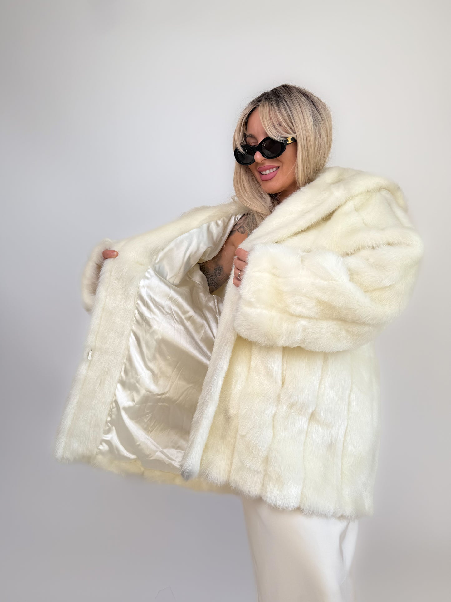 Vintage 90s White Faux Fur Hooded Coat L