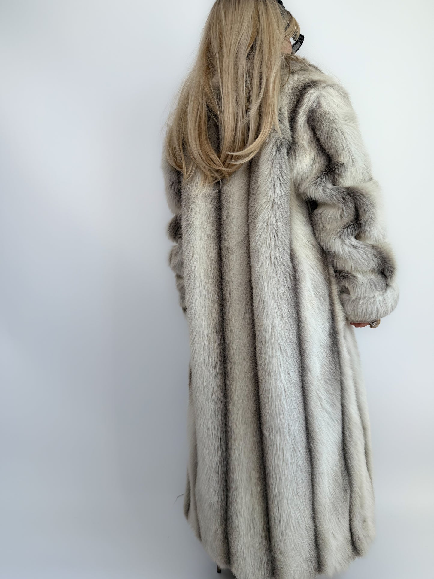 Snow Lynx Faux Fur Full-Length Vintage Winter Coat M-L