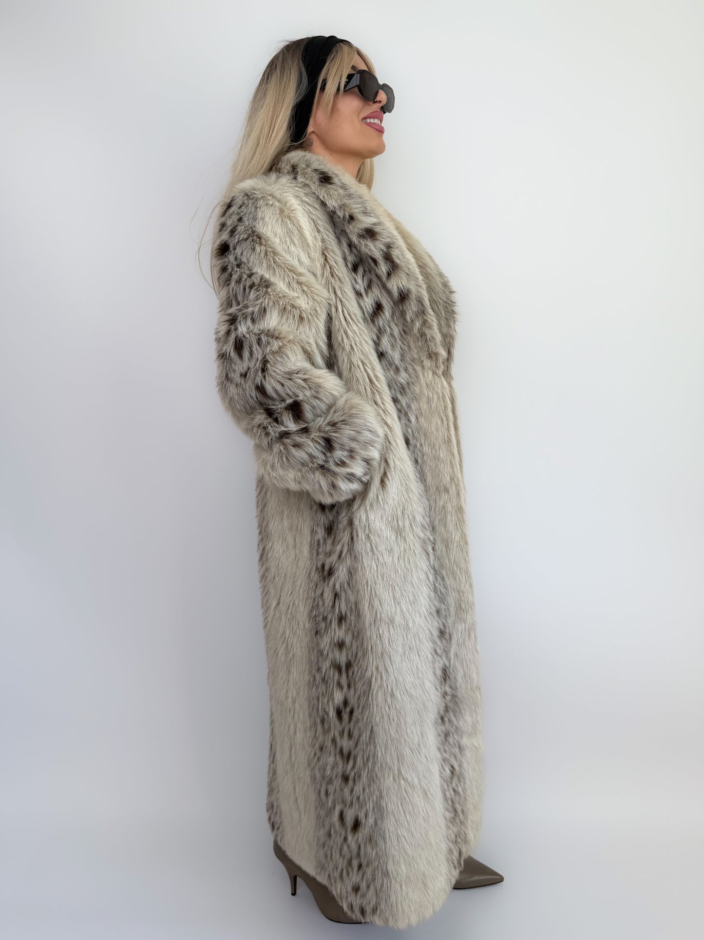 Snow Leopard Faux Fur Full-Length Vintage Coat S-M