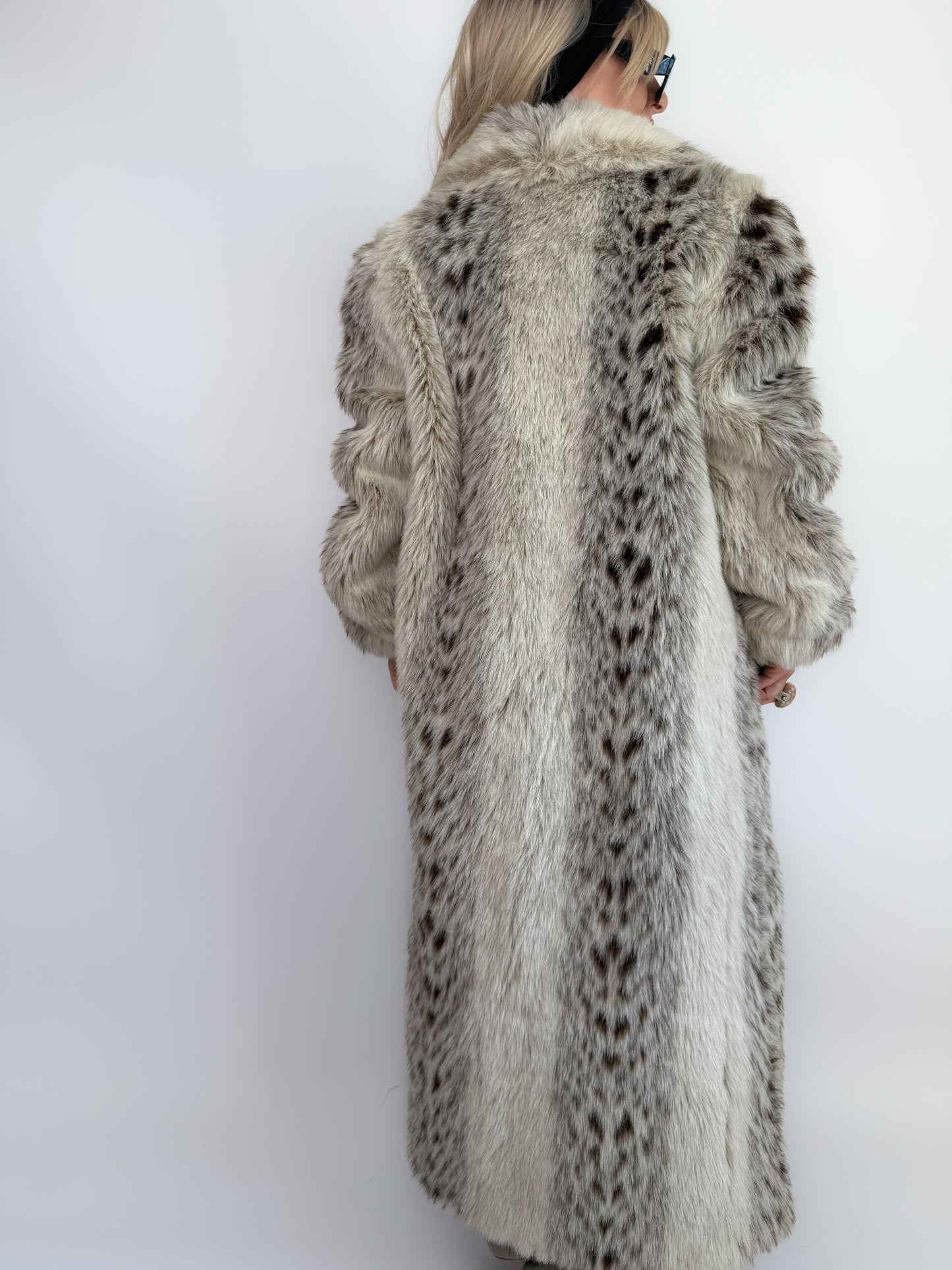 Snow Leopard Faux Fur Full-Length Vintage Coat S-M
