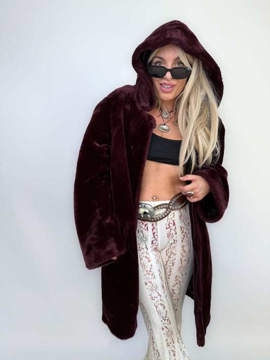 Vintage Burgundy Faux Fur Hooded Plush Winter Coat – 90s Y2K Style Jacket L-XL
